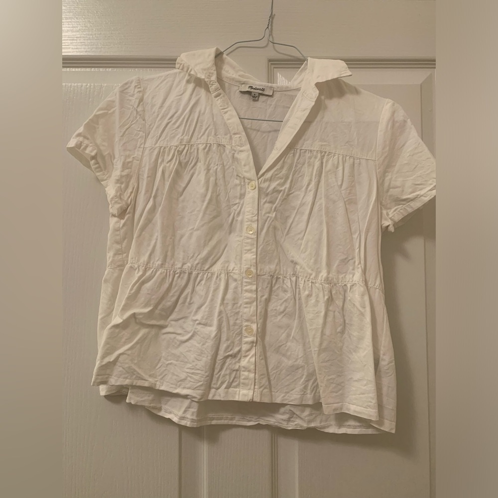 Madewell white short sleeve tiered button down shirt. Sz S. Just needs steaming!